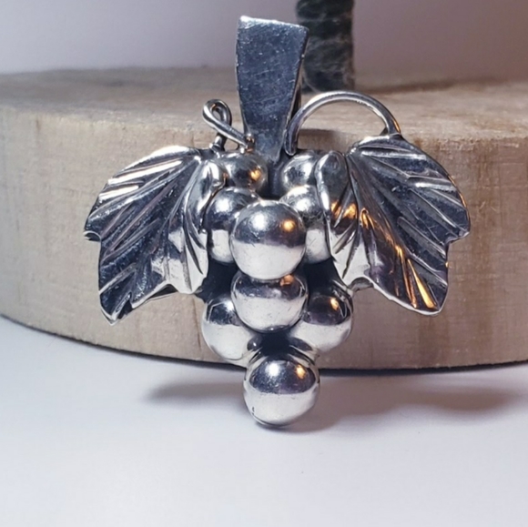 Vintage Sterling Silver Grape Fruit Repousse Slide Pendant - Picture 2 of 5